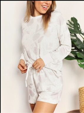 NWT 2 pc Double Take Floral Print Lounge Set